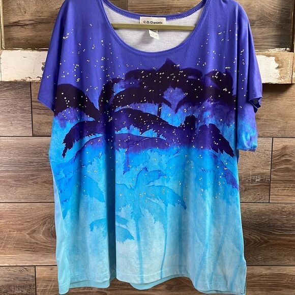 C.D. Daniels Womens Size 1X Short Sleeve Top, Size 1X, Palm Trees, Rhinestones - Picture 3 of 6